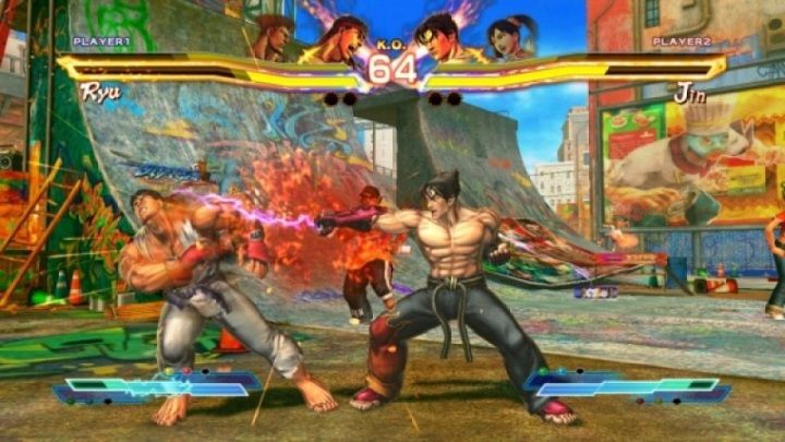 Afera z wycinaniem zawartości odstraszyła od Street Fighter X Tekken niedzielnych graczy, do tego produkcja ta miała problemy z mechaniką, które skreśliły ją w oczach bardziej zaangażowanych fanów – w efekcie tytuł, mimo podparcia dwiema mocnymi markami, nie spotkał się z dużym zainteresowaniem. - 2019-03-28