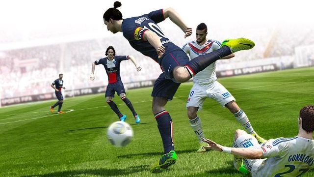 Wersja demonstracyjna FIFA 15 pozwala nam przejąć kontrolę nad takimi zawodnikami jak Lionel Messi, Zlatan Ibrahimovic czy Eden Hazard. - FIFA 15 - wersja demonstracyjna na PC, PS3 i PS4 już dostępna - wiadomość - 2014-09-11