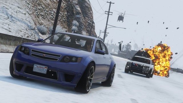 W najbliższych dniach ucieczka przed policją w GTA Online może być nieco trudniejsza niż dotąd. - Grand Theft Auto Online otrzymało świąteczne prezenty - wiadomość - 2013-12-24