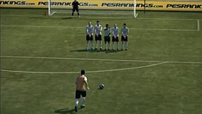 Pro Evolution Soccer 2010 Rzuty wolne – Po ziemi