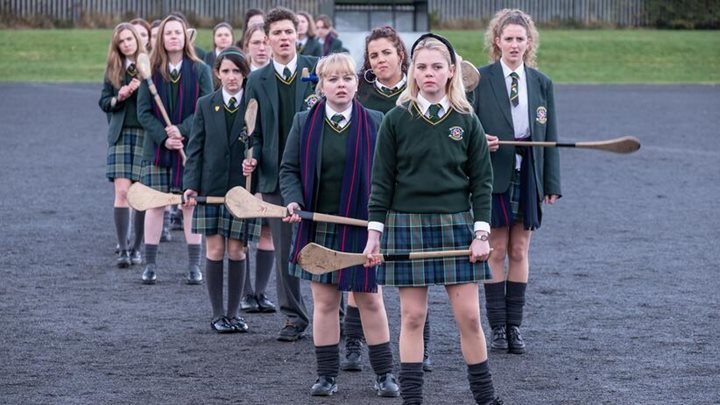 Derry Girls, showrunner: Lisa McGee, Hat Trick Productions, Channel 4 2018 - Najlepsze powracające seriale 2022 roku - dokument - 2022-12-29