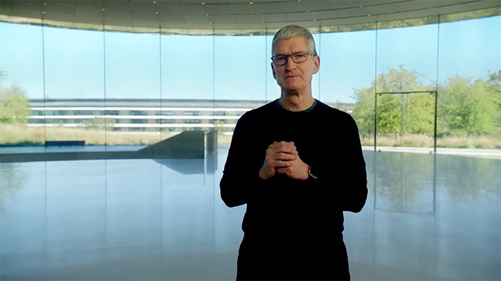 Tim Cook raczej nie ma charyzmy Steve’a Jobsa. Nie przeszkadza to jednak firmie Apple w osiąganiu rekordów finansowych. Ludzie nadal chętnie kupują ich produkty. W tekście staramy się odpowiedzieć, dlaczego. - Skąd się biorą wyznawcy Apple? - dokument - 2021-11-09