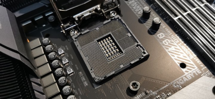 Najnowsza, 10. generacja procesorów Intel wymaga płyty głównej z socketem LGA1200. - Płyta główna - na co zwracać uwagę podczas zakupu - dokument - 2020-09-09