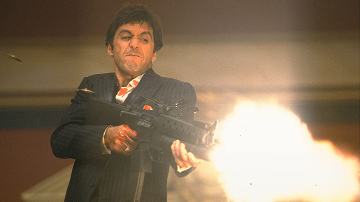 Tony Montana był już bohaterem paru gier, ale chętnie zobaczylibyśmy podobną postać znowu – zwłaszcza w produkcji osadzonej w latach 80. Źródło: IMDb - 4 mafiosów, którzy mogliby być inspiracją dla twórców Mafii 4 - dokument - 2020-10-07