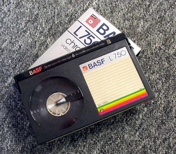 Jeśli czujesz się niepotrzebny, pomyśl o kasetach Betamax. | Źródło: wikipedia.