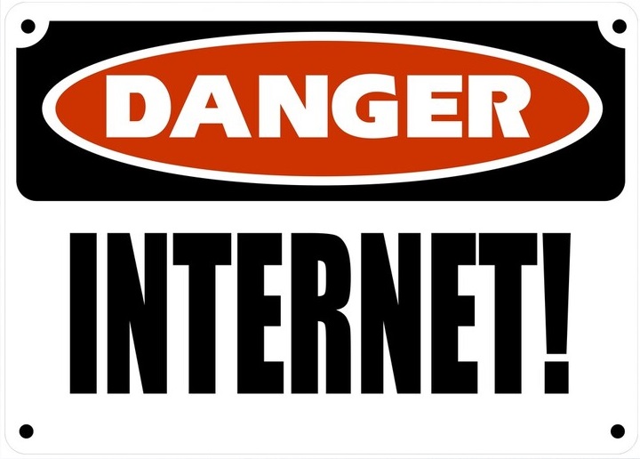 Internet jest pełen niebezpieczeństw, ale wiele też zależy od samego użytkownika. - Antywirus na Windows 10 to konieczność? Windows Defender - opinia - dokument - 2020-03-13