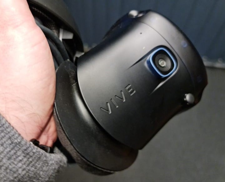 HTC Vive Cosmos (Elite) warto docenić za świetną jakość obrazu i śledzenie ruchów. - Najlepsze okulary VR - pomagamy wybrać gogle wirtualnej rzeczywistości - dokument - 2021-07-26