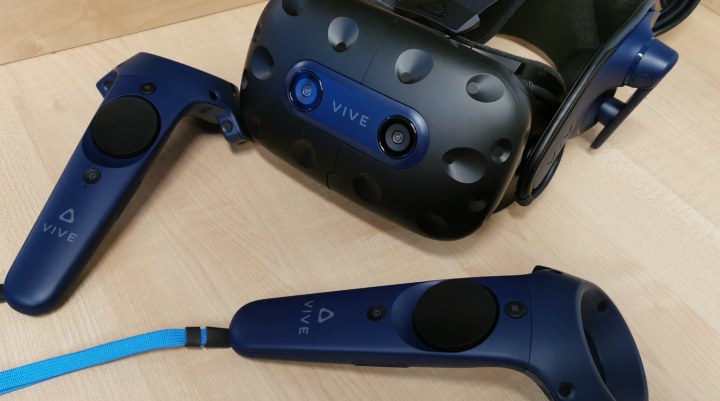 HTC Vive Pro 2 to ulepszona wersja poprzedniego modelu. - Najlepsze okulary VR - pomagamy wybrać gogle wirtualnej rzeczywistości - dokument - 2021-07-26