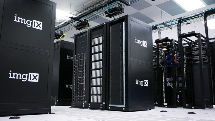 Pojedynczy serwer może kosztować parędziesiąt tysięcy złotych, serwerownia kilkadziesiąt milionów. - 2019-03-24