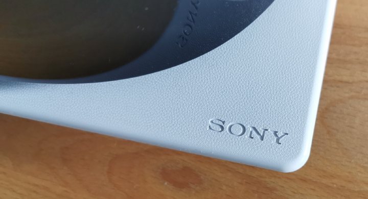 Spece z Sony mają nosa do fajnych wykończeń. - Recenzja PS5 - obietnica lepszego jutra - dokument - 2022-03-28