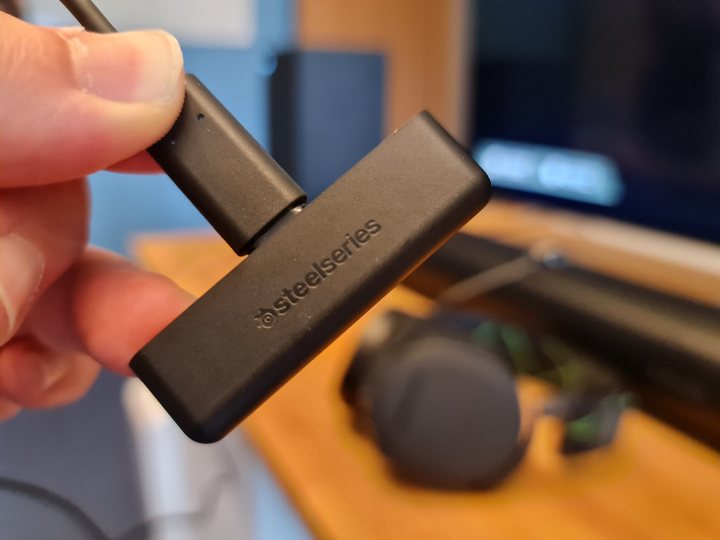 Jeśli Twój sprzęt nie ma portu USB-C, możesz skorzystać z adaptera. - Granie w bezprzewodowych słuchawkach nabiera sensu - dokument - 2020-11-02