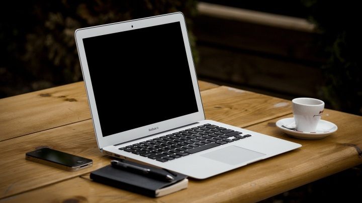 Czy zwykły laptop wystarczy do stworzenia silnej SI, czy potrzeba zupełnie innej technologii? - Czy sztuczna inteligencja może się zbuntować? Może, ale inaczej niż myślicie - dokument - 2020-09-14