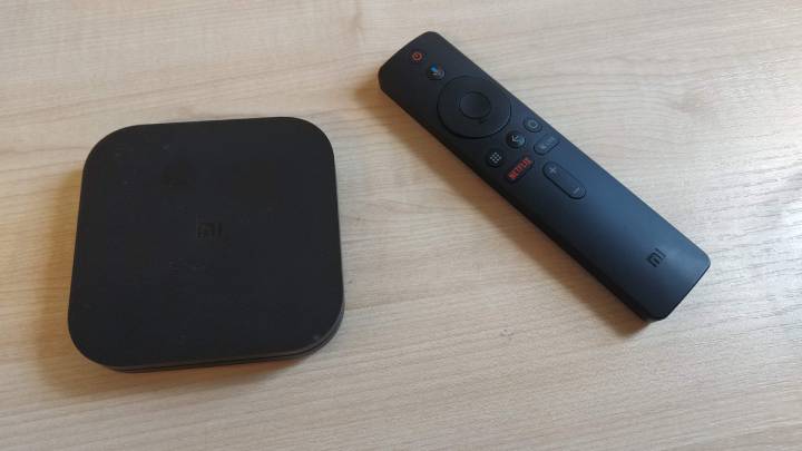 Jedno małe urządzenie, jeden kabelek, wygodny pilot – tyle wystarczy, aby jednym przyciskiem odpalać Netfliksa nawet na starej plazmie. - Jak zamienić zwykły telewizor w Smart TV? - dokument - 2019-09-03