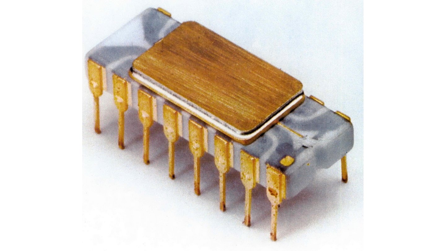 Pierwszy uniwersalny mikroprocesor to Intel 4004. - 2018-08-09