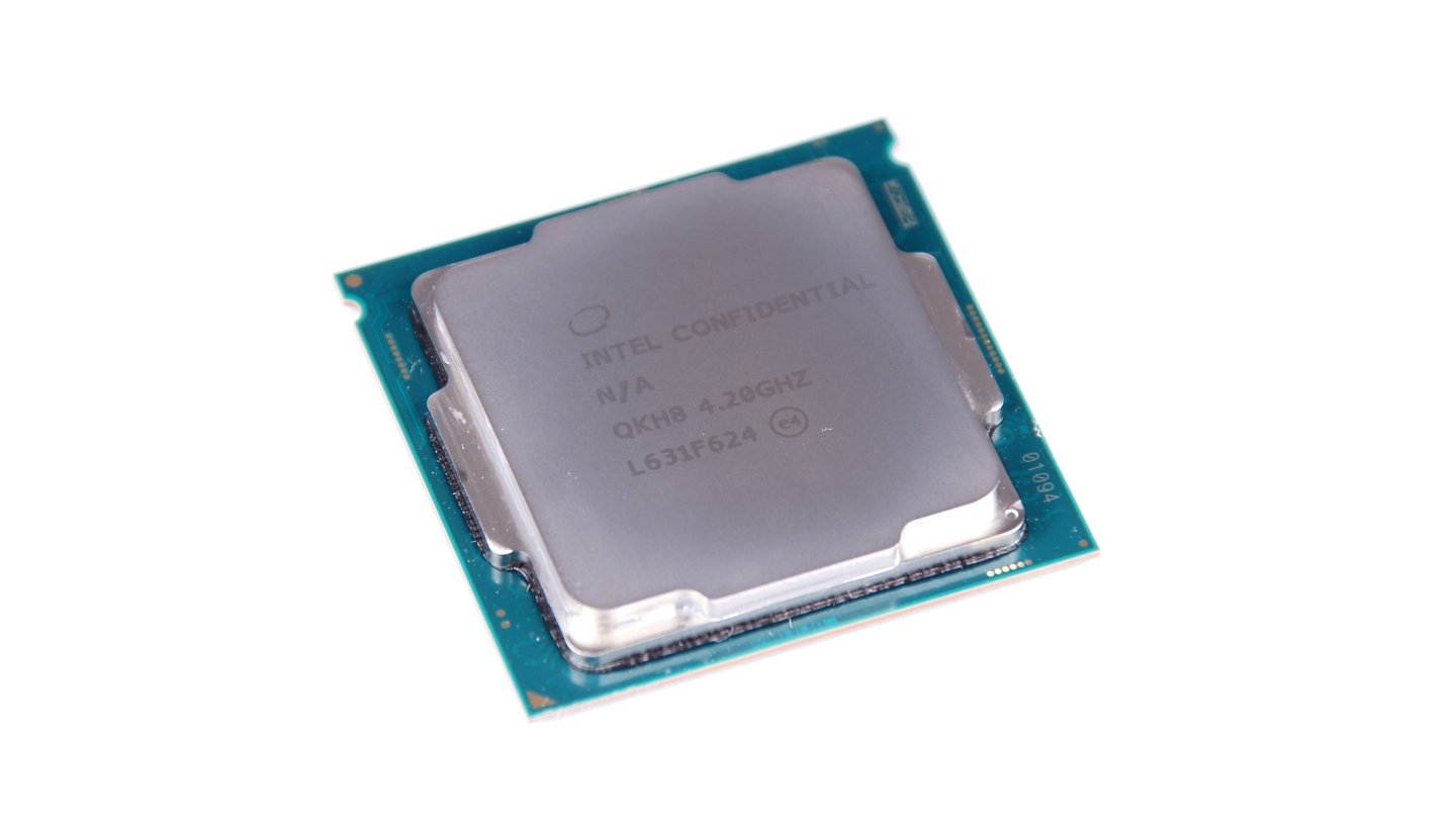 Core i9 7980XE ma aż 18 rdzeni. - 2018-08-09