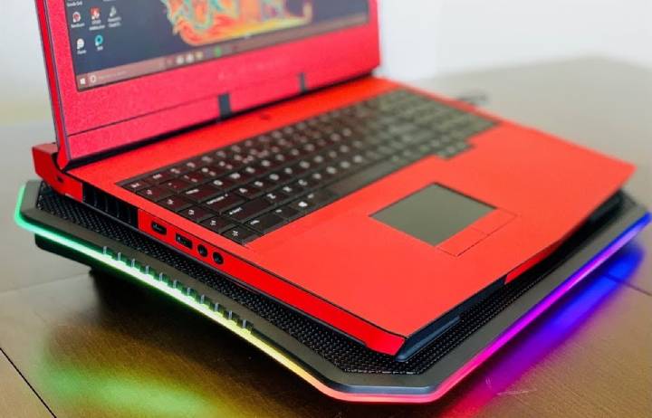 Jeszcze całkiem niedawno większość nowych modeli laptopów dla graczy była wielka, kolorowa i święcąca na 16 milionów kolorów... - 2019-07-02