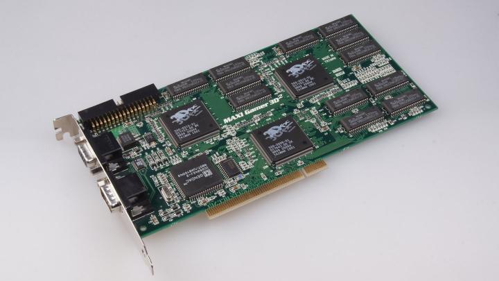 Karty graficzne Voodoo 2 taktowane były z częstotliwością 90 MHz i miały do dyspozycji 12 MB pamięci typu EDO RAM. - 2019-01-09