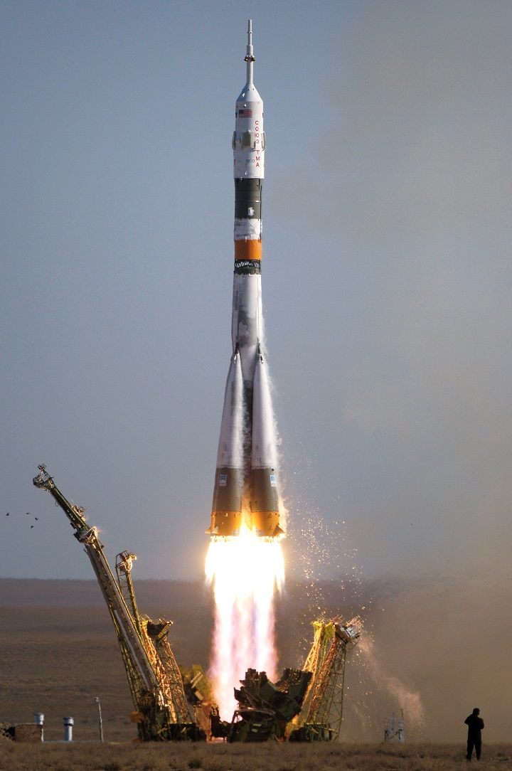 Sojuz TMA-9 wysłał na orbitę w 2006 roku nie tylko Rosjanina, ale także dwójkę Amerykanów. Źródło: NASA - Sputnik, Łajka, Gagarin - wszystkie kosmiczne osiągnięcia ZSRR - dokument - 2021-12-16