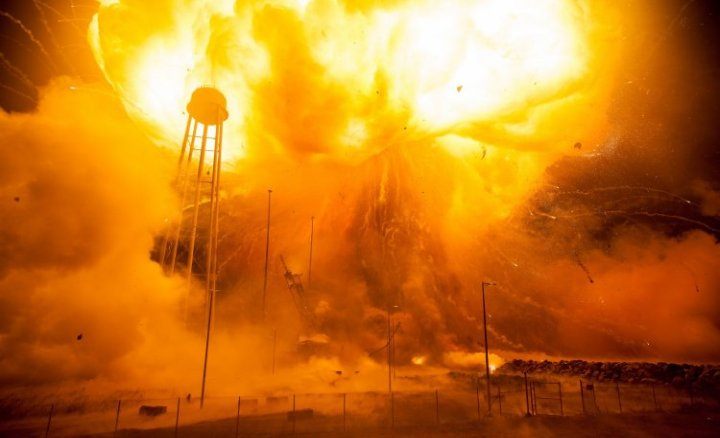 To eksplozja rakiety Antares, ale wybuch N1 mógł wyglądać podobnie. Źródło: NASA - Sputnik, Łajka, Gagarin - wszystkie kosmiczne osiągnięcia ZSRR - dokument - 2021-12-16