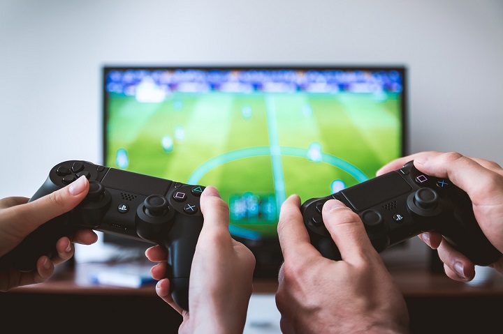 Gracze powinni szukać telewizorów z jak najmniejszym input lagiem. Źródło: Pixabay - Telewizory najchętniej kupowane w Polsce | TOP 5 - dokument - 2020-12-09