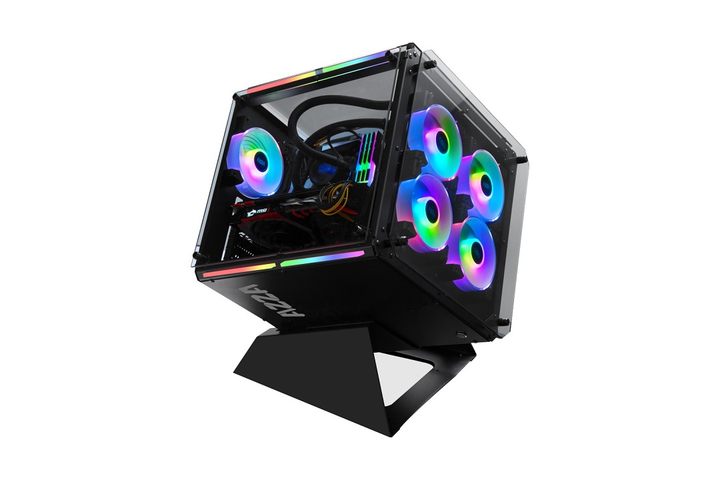 Co łączy gry komputerowe i planszowe? Kostka do grania. Ba dum tss - Najdziwniejsze obudowy do komputera | TOP 10 - dokument - 2021-12-17