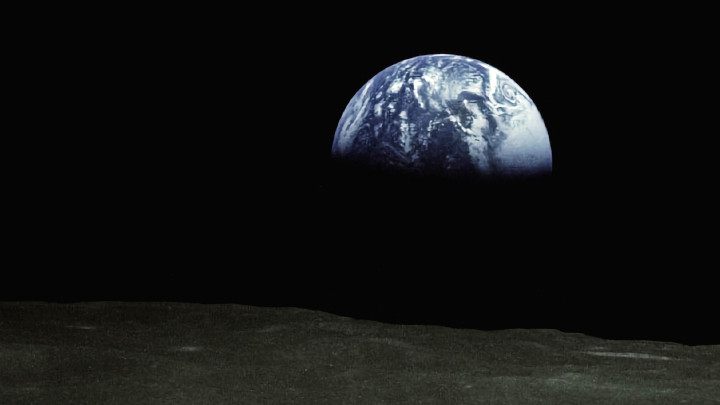 Ziemia widziana z Księżyca. Źródło: NASA - 5 korzyści, jakie może dać ludzkości baza na księżycu - dokument - 2022-08-12