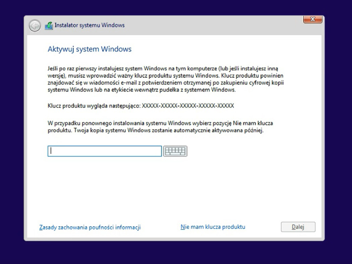 Następnie możemy wprowadzić klucz produktu (jeśli takowy posiadamy). - Jak zainstalować Windows 10 i Windows 11 z pendrive USB - dokument - 2022-07-29