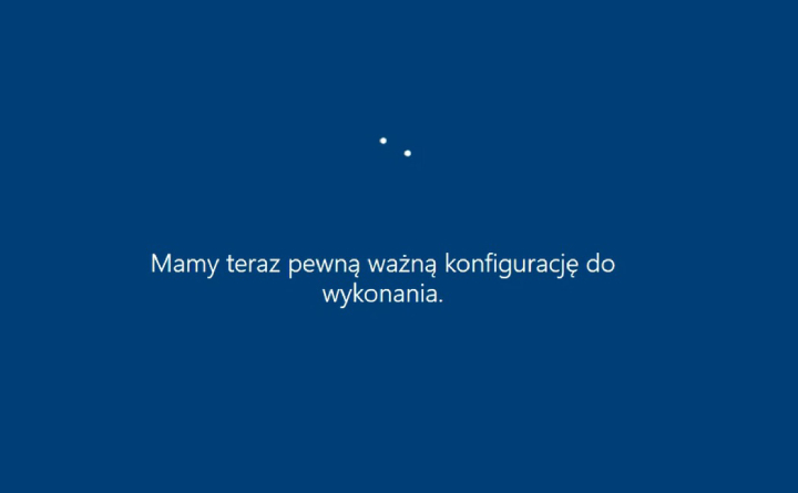 W kolejnym kroku możemy połączyć się z siecią bezprzewodową jeśli chcemy. Klikamy „Dalej” i przeczekujemy kolejne ekrany konfiguracyjne. - Jak zainstalować Windows 10 i Windows 11 z pendrive USB - dokument - 2022-07-29