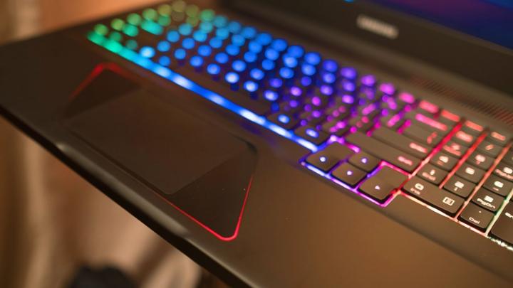 … tak jak bez podświetlania RGB. - 2018-12-14