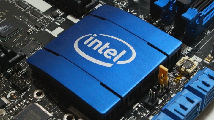 Pracownicy Intela są zaniepokojeni powolną reakcją firmy na działania konkurencji. - 2019-06-27