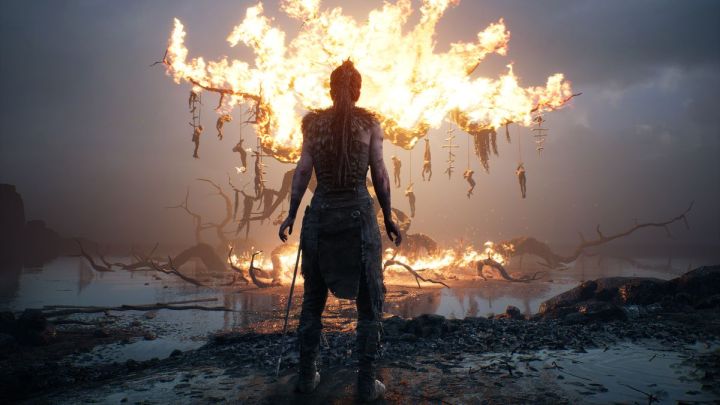 Traumatyczne wydarzenia z przeszłości Senui co jakiś czas powracają w postaci flashbacków (Hellblade: Senua’s Sacrifice, 2017, Ninja Theory). - Psycholog ocenia, jak Hellblade i inne gry pokazują zaburzenia psychiczne - dokument - 2024-05-27