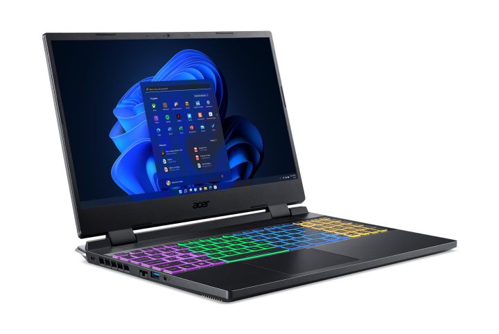 Acer Nitro 5 to popularny laptop przeznaczony dla graczy. Źródło: Acer. - Prezenty na święta 2022 - co kupić graczom na Gwiazdkę? - dokument - 2022-12-30