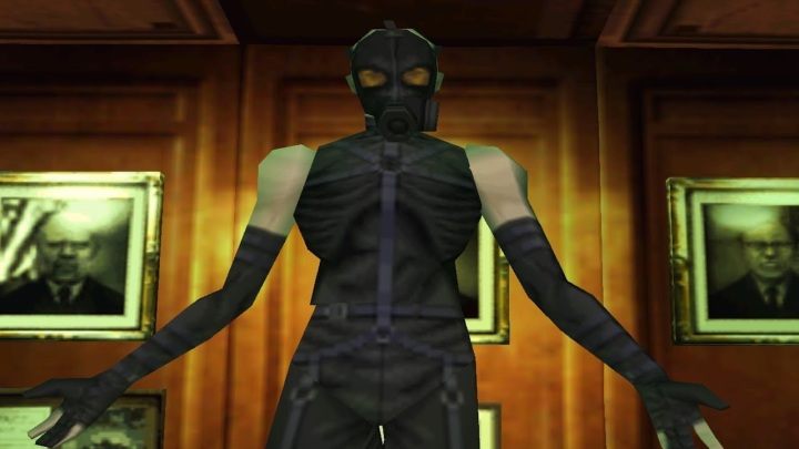 Wiele pomysłów Kojimy wykorzystanych w Metal Gear Solid imponuje do dziś. Jegomość z powyższego obrazka popisywał się przed graczami zdolnością czytania myślach, zdradzając im, w jakie inne gry grali. Jak to możliwe? Czytał on zawartość karty pamięci wpiętej do konsoli. - 50 twarzy Hideo Kojimy - dokument - 2019-09-05