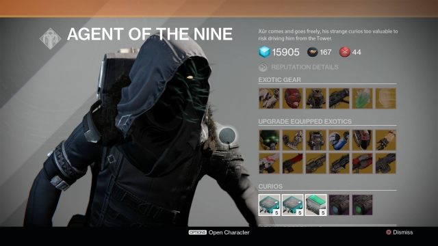 Xur pojawia się w wieży co tydzień, jednak dopiero w The Dark Below może ulepszyć nasze przedmioty. - 2014-12-14