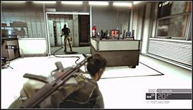 Proponuję zatrzymać się przy drugiej okiennicy licząc od prawej strony #1 - Laboratoria White Box (4) | Opis przejścia - Tom Clancys Splinter Cell: Conviction - poradnik do gry