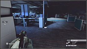 Przyklej się do lewej ściany #1 i upewnij się, że nikt nie spogląda ani nie idzie w tą stronę - Sztab Wydziału Trzeciego (3) | Opis przejścia - Tom Clancys Splinter Cell: Conviction - poradnik do gry