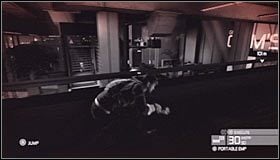 Wariant B: Biegnij w prawo, a konkretnie w stronę balkoniku, na którym pojawili się zabici niedawno elitarni żołnierze #1 - Sztab Wydziału Trzeciego (5) | Opis przejścia - Tom Clancys Splinter Cell: Conviction - poradnik do gry