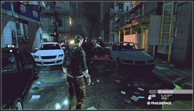 Koniecznie zabierz ze skrzyni jakiś karabin szturmowy z tłumikiem, bo już wkrótce zmuszony zostaniesz do zaatakowania wrogów - Centrum miasta (1) | Opis przejścia | Tom Clancys Splinter Cell Conviction - Tom Clancys Splinter Cell: Conviction - poradnik do gry