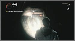 Kolejna strona leży na półce, na piętrze rozświetlonego garażu - Alan Wake: Strony maszynopisu Odc. 5, 6 (Pstrykacz, Odjazd) - lokacje, znajdźki - Alan Wake - poradnik do gry