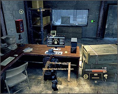 Skieruj się w stronę jedynego dostępnego przejścia prowadzącego do kolejnej lokacji, a wkrótce dotrzesz do zamkniętej bramki (M7, 9) - Weapon Shipments - Opis przejścia (1) | Moskwa | Alpha Protocol - Alpha Protocol - poradnik do gry