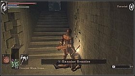 Biegnąc po schodach do góry wypatrujemy w ciemności przeciwnika - wyskoczy na nas znienacka - Demons Souls: Journey to the Nexus - solucja, opis przejścia - Demons Souls - poradnik do gry