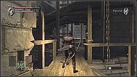 Wchodzimy jeszcze wyżej - zgodnie z sugestią możemy usunąć z łuku wroga na wprost - Demons Souls: Journey to the Nexus - solucja, opis przejścia - Demons Souls - poradnik do gry
