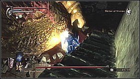 Zbiegamy na dół po schodach - Demons Souls: Adjudicator - solucja, opis przejścia - Demons Souls - poradnik do gry