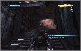 W kolejnym pomieszczeniu użyj panelu [1] i zacznij kierować się po schodach na górę [2] - - Część 3 - Zniszczenie Iacon (2) - Opis przejścia - Transformers: Wojna o Cybertron - poradnik do gry