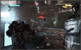 Przed areną do której zaraz wejdziesz, znajduje się wyrzutnia rakiet, którą polecam zabrać ze sobą, a oprócz tego apteczki i amunicja - - Część 6 - Obrona Iacon (3) - Opis przejścia - Transformers: Wojna o Cybertron - poradnik do gry