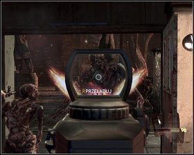 Po ich śmierci żołnierz otworzy drzwi, a my będziemy musieli zając się przeciwnikami z prawej strony wejścia [1] - - Dzielnica Robotnicza (5) | Opis przejścia Singularity - Singularity - poradnik do gry