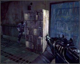 Po zmianie broni, czekamy aż Davlin otworzy kolejne drzwi - - Dzielnica Robotnicza (6) | Opis przejścia Singularity - Singularity - poradnik do gry