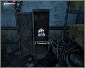 Zanim przez nie przejdziemy, schylamy się i wchodzimy w wąski otwór z prawej [1] - - Dzielnica Robotnicza (10) | Opis przejścia Singularity - Singularity - poradnik do gry