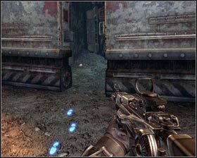 Gdy platforma zacznie się ruszać, chowamy się za ogrodzeniem i ostrzeliwujemy nadbiegających ze wszystkich stron żołnierzy [1] - - Magazyny (1) | Opis przejścia Singularity - Singularity - poradnik do gry