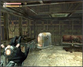 Zaraz za drzwiami skręcamy w lewo, wchodząc jeszcze wyżej - - Kompleks przetwórczy (2) | Opis przejścia Singularity - Singularity - poradnik do gry